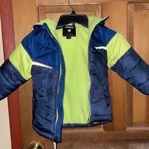 Winter boys 4T coat. Perfect condition